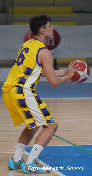 DSC04595y_tn.jpg