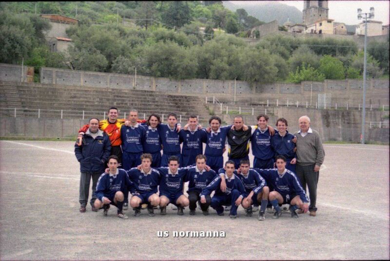 2002p17006_tn.jpg