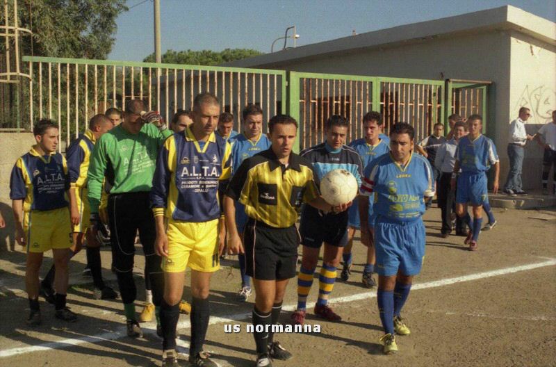 2002p82012_tn_tm.jpg